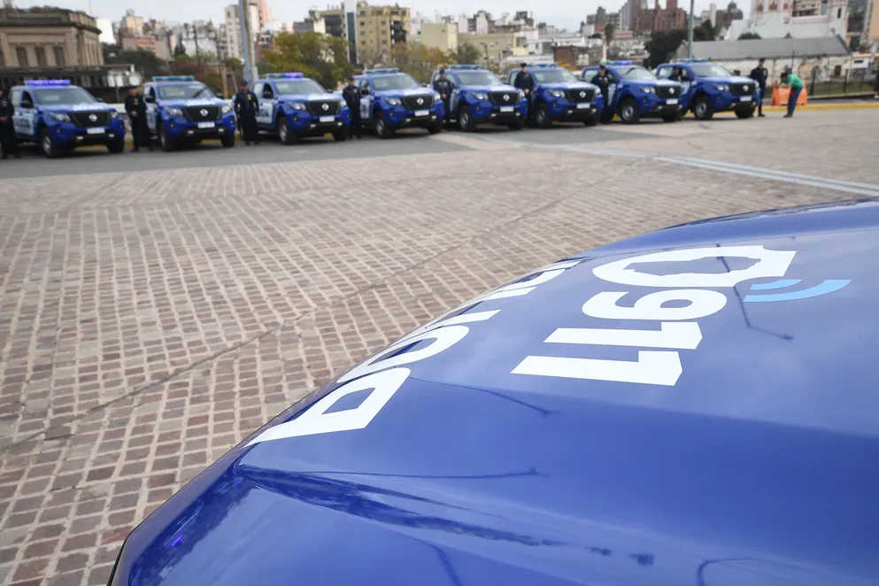 ENTRAGA-DE-MOVILES-POLICIAL-DSC_7664