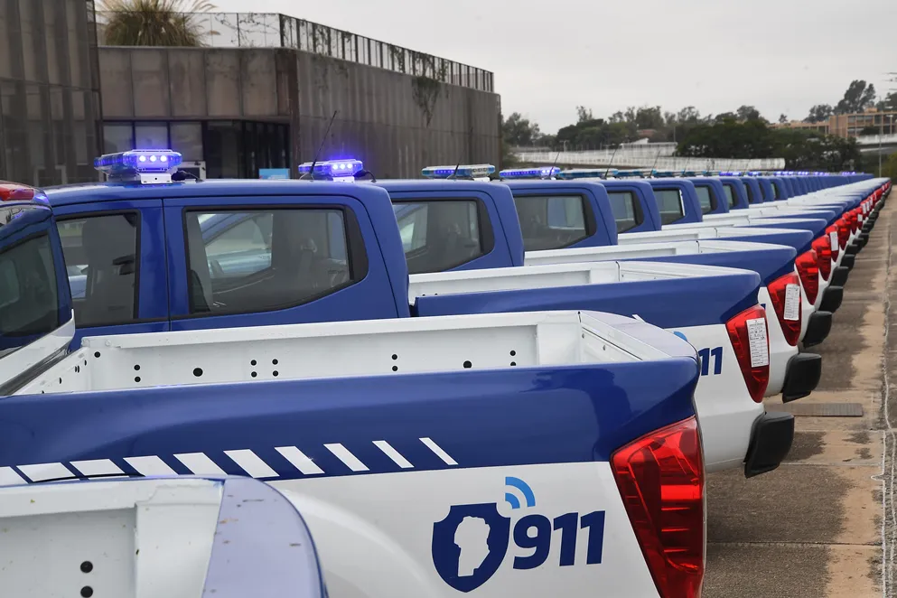 ENTRAGA-DE-MOVILES-POLICIAL-DSC_7640-1