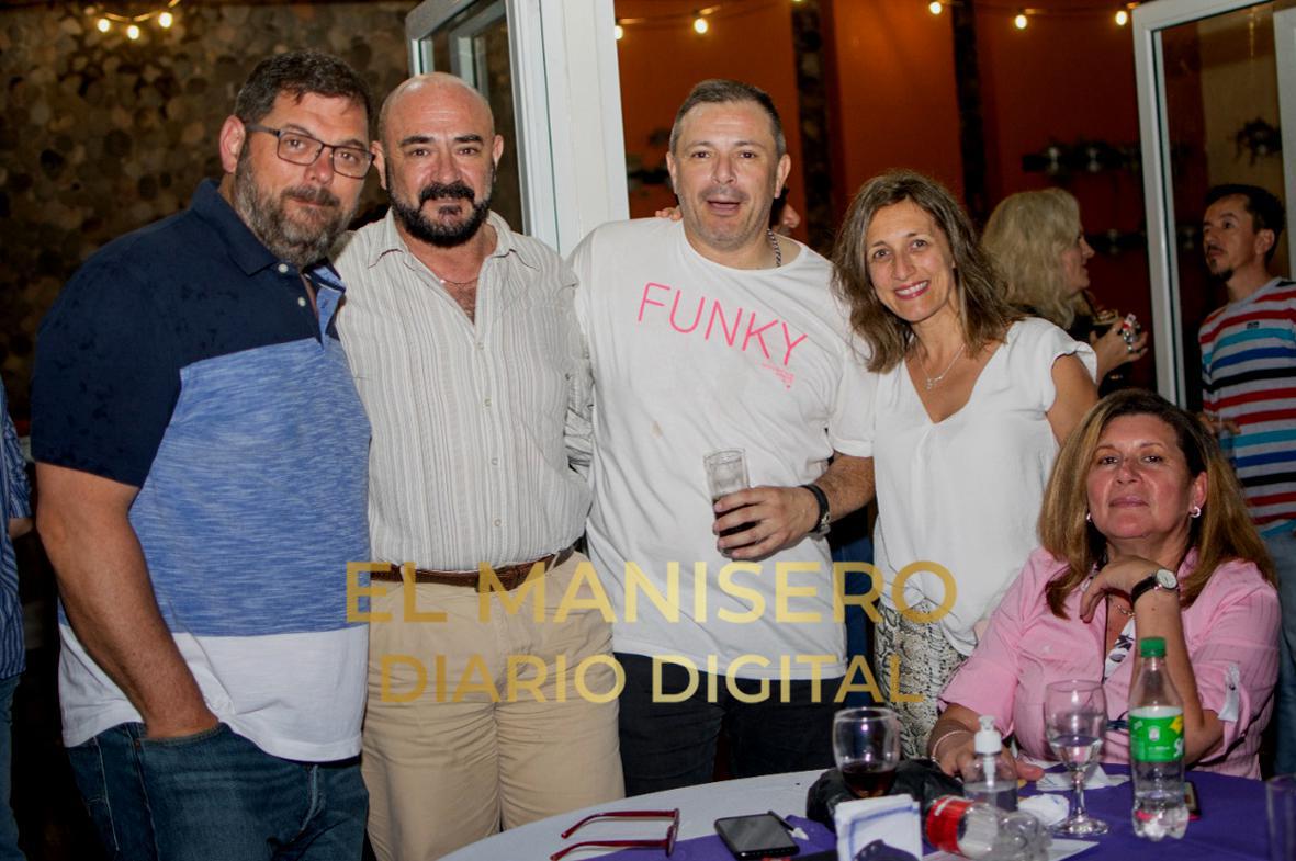 4f6ec988-ce5f-4ba2-ae81-cc1c12624255