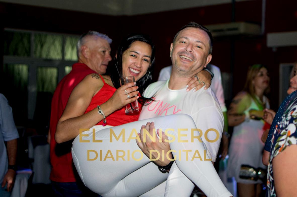 251b25c3-d742-4fb6-b05a-71d95c73a4e4